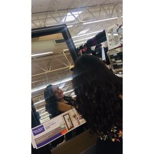 Meet your Posher, Robin